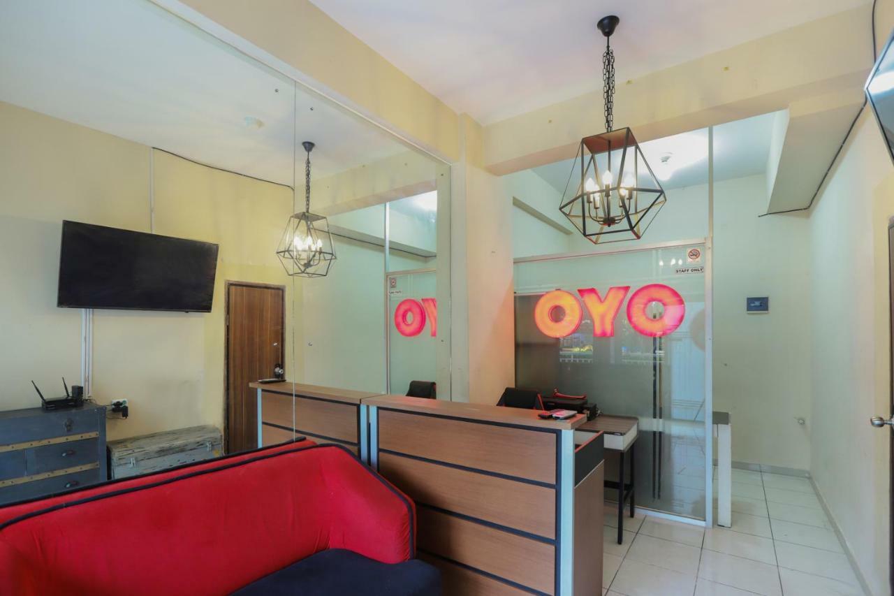 Oyo 909 Lauv Grand Centerpoint Tower B 2* Bekasi