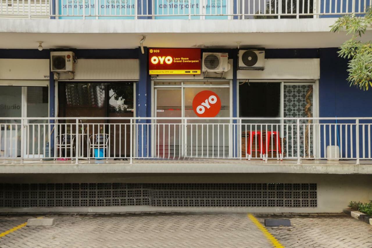 Oyo 909 Lauv Grand Centerpoint Tower B Hotel